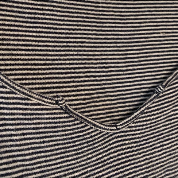 Brandy Melville tee - Picture 2 of 4